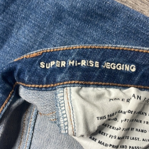 American Eagle Women’s Distressed Super High Rise Jegging, size 6 - Picture 3 of 12